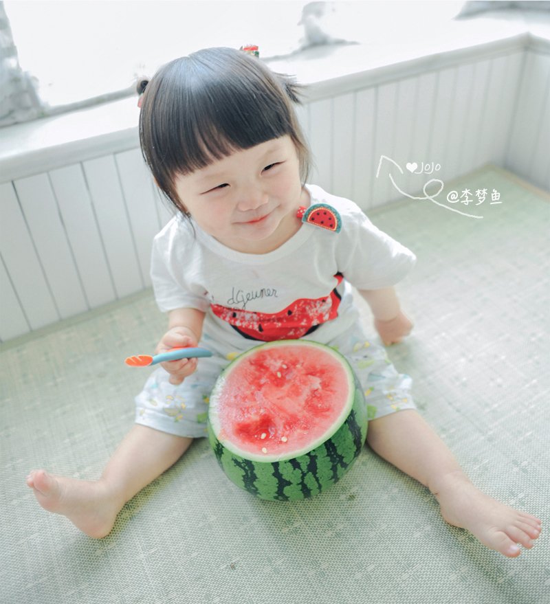 一颗西瓜能拍出怎样的儿童写真