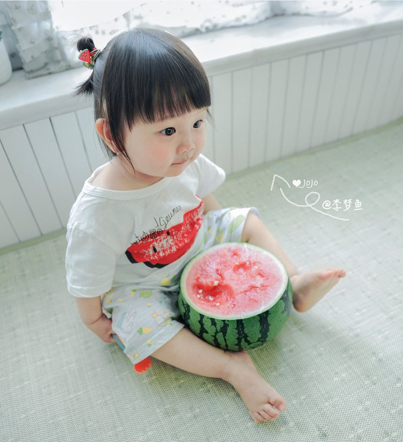 一颗西瓜能拍出怎样的儿童写真
